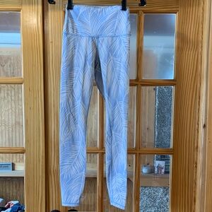 Women's Spiritual Gangster High Vibe Palm Print Pastel Blue Athletic Leggings S